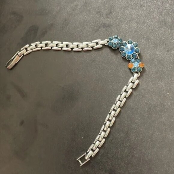 Free with Purchase - Picture 4 of 14